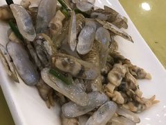 -侬佳蒸菜馆(听潮店)