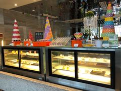 面包甜点陈列柜-厦门宝龙铂尔曼大酒店·海鲜自助餐厅