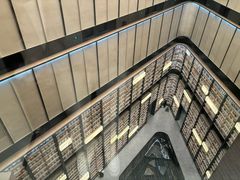 -上海虹桥中心爱琴海亚朵S酒店