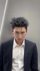 -一家只做男发烫染的店