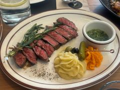 -Mark&Mars Restaurant