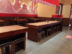 -顺溜·手工刀削面·黑金店(铜锣湾店)