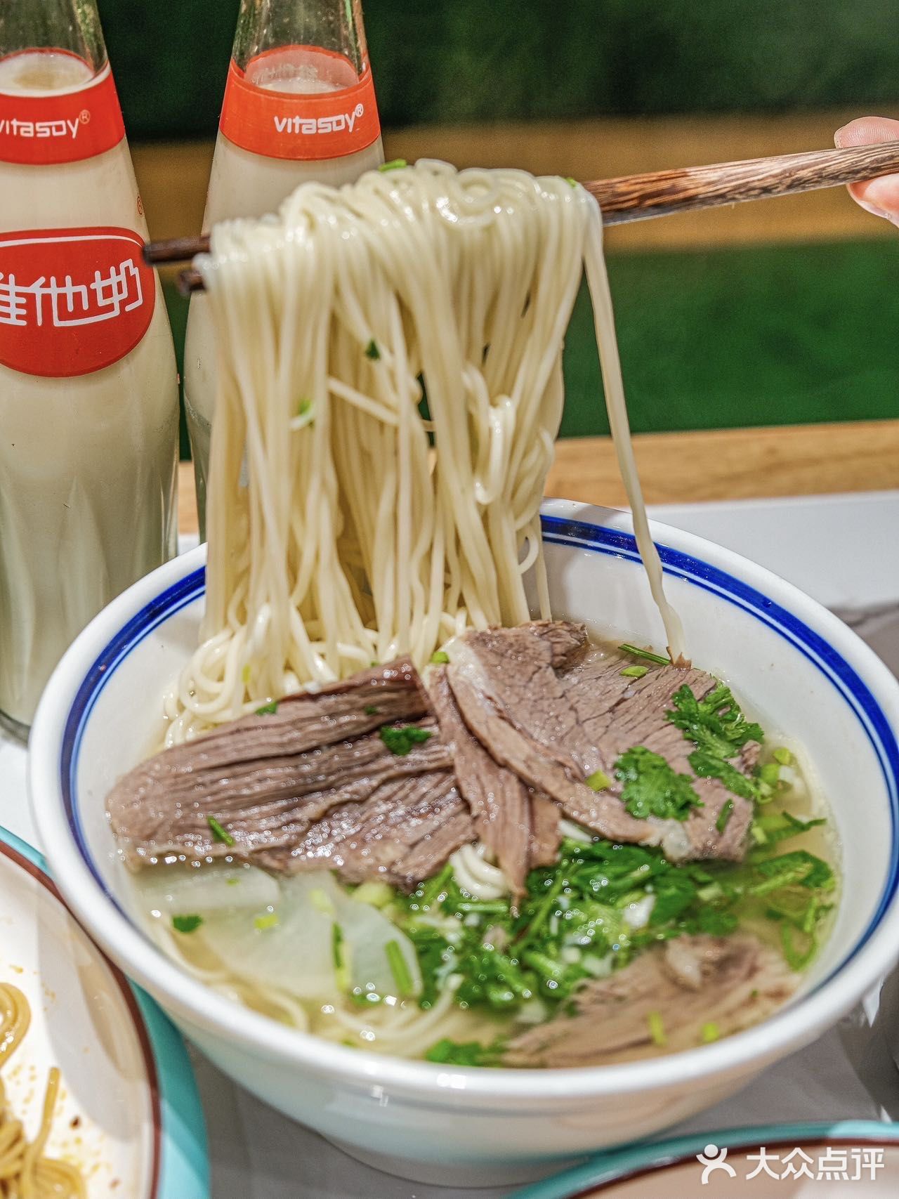 家人们！！这个牛肉面好吃又正宗！！🍜🍚