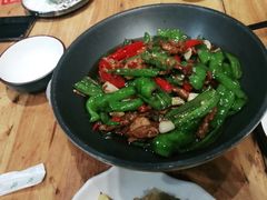 -老滇山寨•云南特色菜•地方菜•民族风情歌舞表演(金碧店)