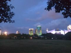 -万绿园