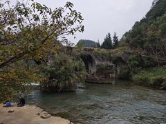 -高荡千年布依古寨旅游景区