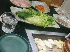 -臻牛烤肉