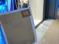 -URBAN REVIVO(欢乐海岸购物中心店)