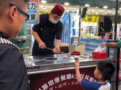-六合夜市
