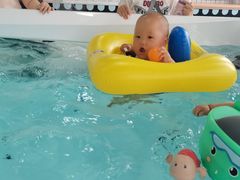 -蓝鲸奇亲子游泳俱乐部