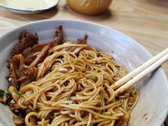 -万方圆拌粉瓦罐汤(九江湖滨店)