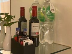 -上海虹桥君丽假日酒店(娄山关路地铁站店)