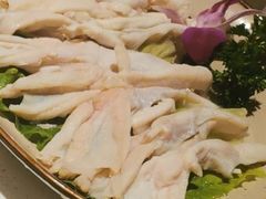 峨眉麻鸭无骨掌-墨居上隐·院子里火锅(峨眉店)