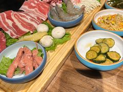 -明洞阿姨·韩式酱蟹烤肉·创意料理(三元桥店)