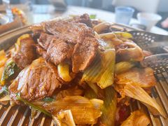 经典葱爆小羔羊肉-悦融·京鲁菜·露台花园(安定门店)