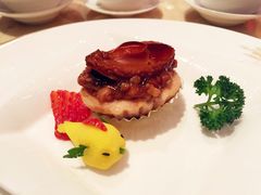 原汁鲍鱼羊肚菌鸡粒酥-8餐厅(新葡京酒店)