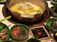 -润园四季椰子鸡火锅(卓越INTOWN店)