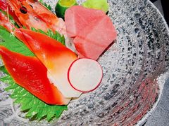 -铭牛烧肉·和牛海鲜自助(高新月牙湖店)