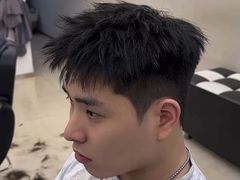 -鸿通城购物中心