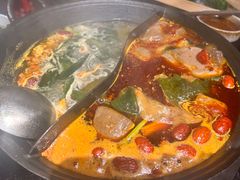 -鹿鸣山草本茶香火锅(园西路店)