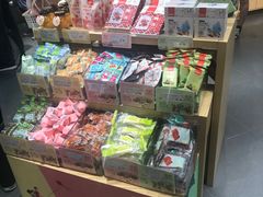 -良品铺子(白云新世界店)