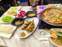 -彭记铁锅肥肠(东四总店)