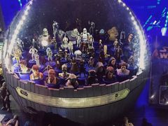 -席娜卡琳火车铁道夜市