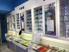 -提一眼镜·蔡司·依视路(小寨店)