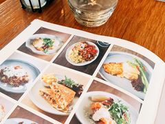 -ROAST coffee & eatery