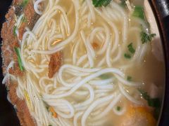-银米·云南传统过桥米线(双廊黑金冠店)