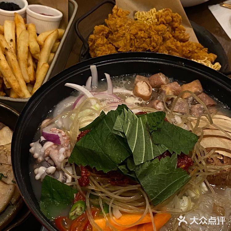上海堂食第一顿☝🏻必须是这家章鱼牛肠锅
