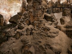 -波斯托伊纳溶洞