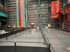 -极限PLAY运动娱乐新世界·团建派对潮玩休闲馆·室内蹦极高空游乐园