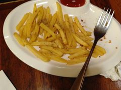 -玛格萝妮比萨屋(四平店)