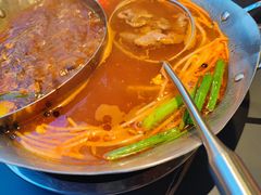 -由衷贵州酸汤牛肉火锅(新桥店)