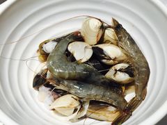 -领鲜活海鲜榴莲自助火锅(东门店)
