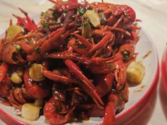 -老街烧烤大排档·地道湖北菜·龙虾馆(汉口火车站店)