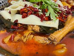 -晓彭肥肠鸡·泡椒鸡火锅(水木天地店)