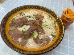 -肇兴特色牛肉粉