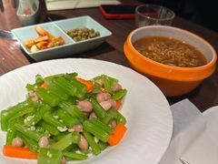 -偏脸子哈尔滨老烧烤(红旗大街店)