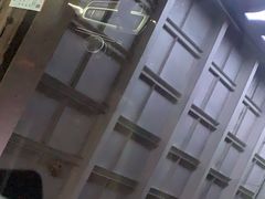 -鲨鱼皮汽车凹陷玻璃修复(静安店)