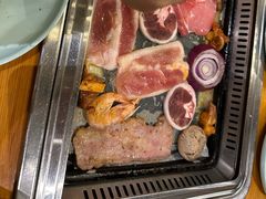 -钦瓦台时尚自助餐厅(银泰城店)