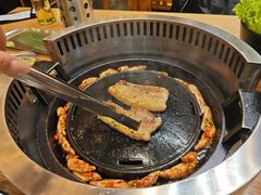 -滋滋烤肉(解放路创客店)