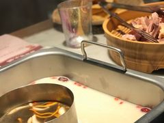 -尚尚仙·酸汤猪手·猪肚鸡火锅(华联万柳购物中心店)