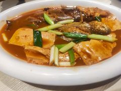 黄鱼黑鱼炖豆腐-小船渔村•大连菜•大连焖鱼(黄河路店)