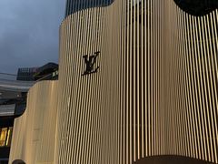 -荣家黄鱼面(前滩太古里店)