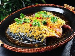 -阿瓦山寨·湘菜现炒·剁椒鱼头王(咸阳总店)