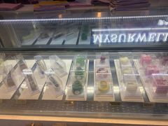 面包甜点陈列柜-麦雪尔甜品·生日蛋糕(新街口旗舰店)