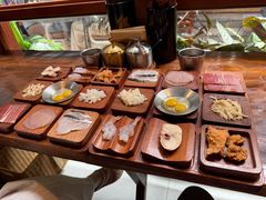 -银米·云南传统过桥米线(双廊黑金冠店)