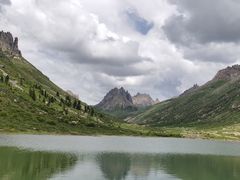-莲宝叶则景区